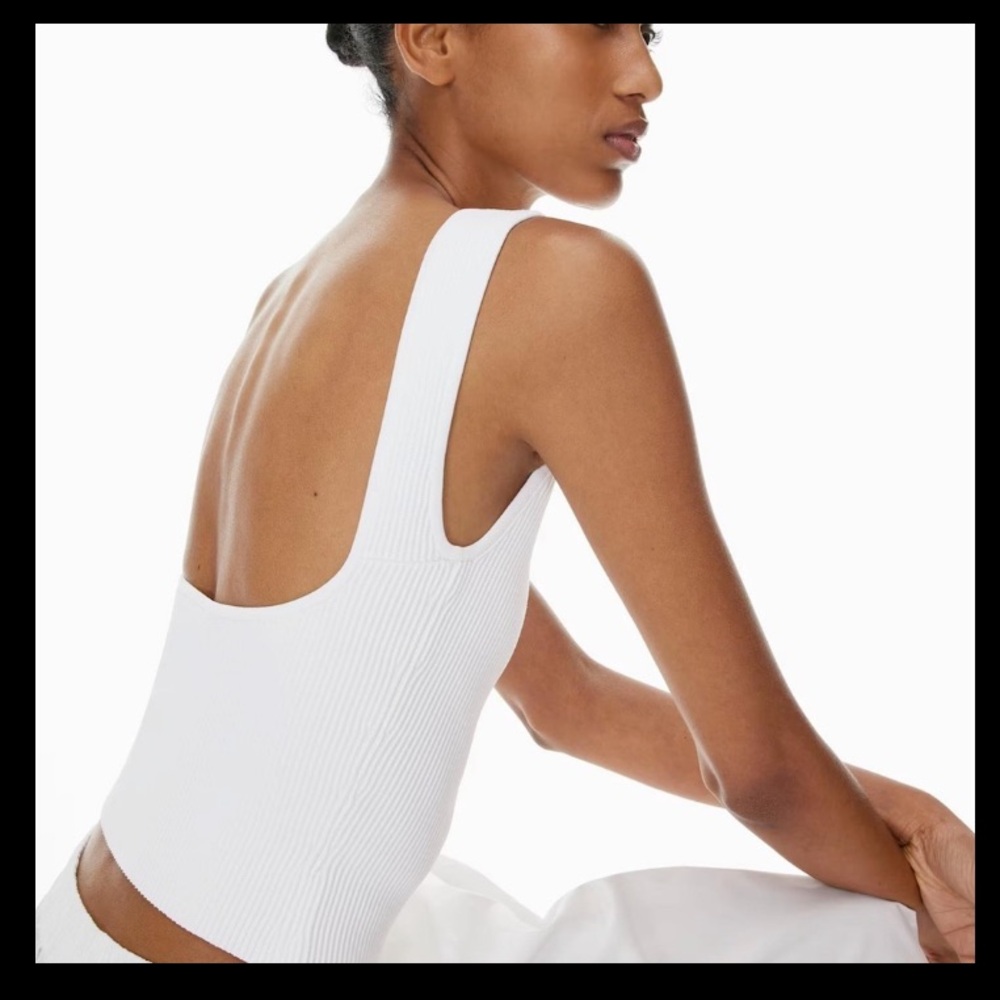 Aritzia Babaton Sculpt Knit Leading Top Open Back Tank Soft Fog Size S